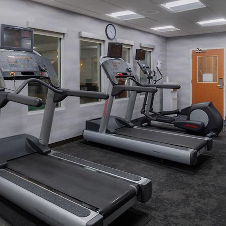 Fairfield Inn & Suites Greensboro Wendover Екстер'єр фото