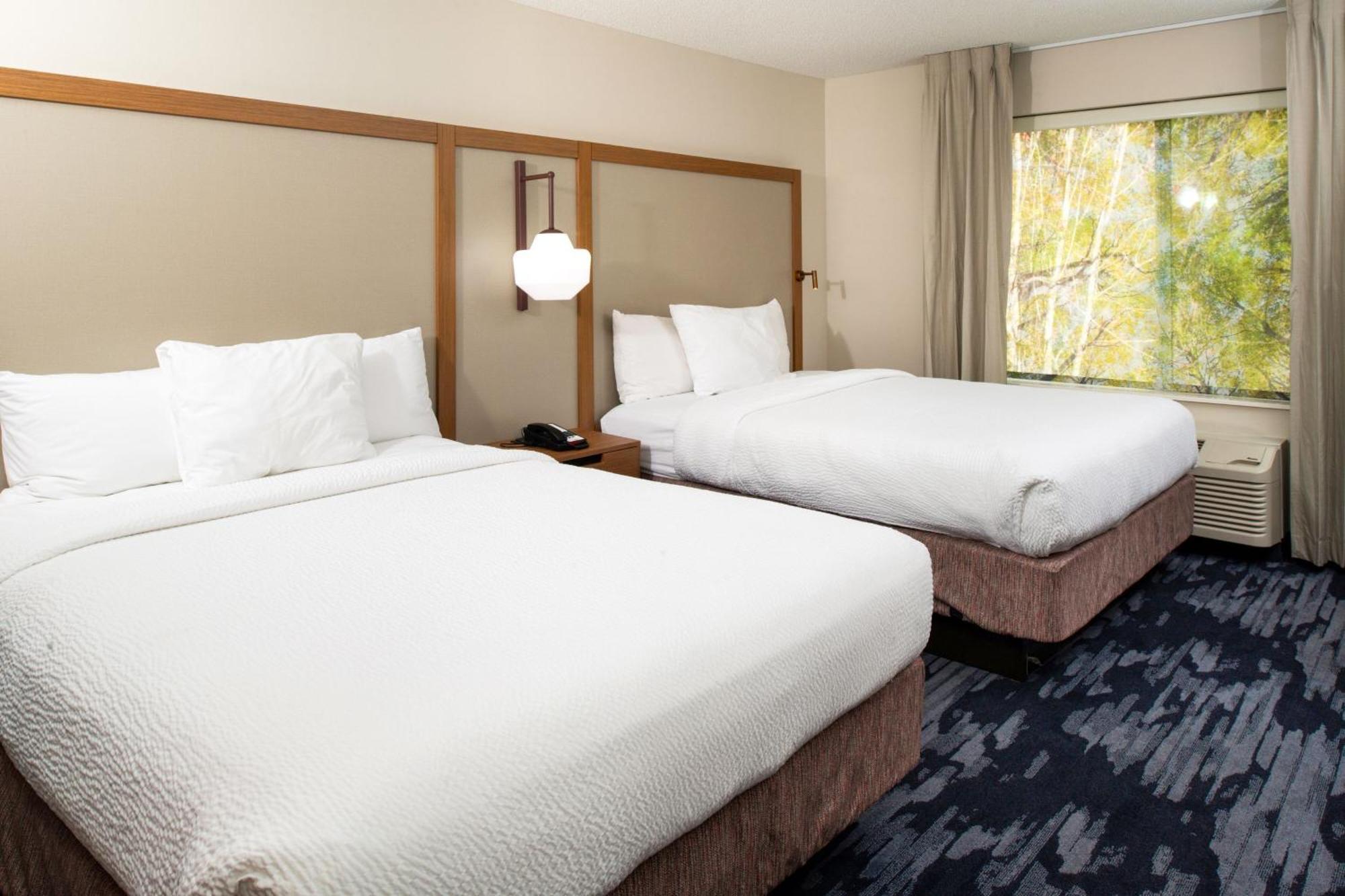 Fairfield Inn & Suites Greensboro Wendover Екстер'єр фото