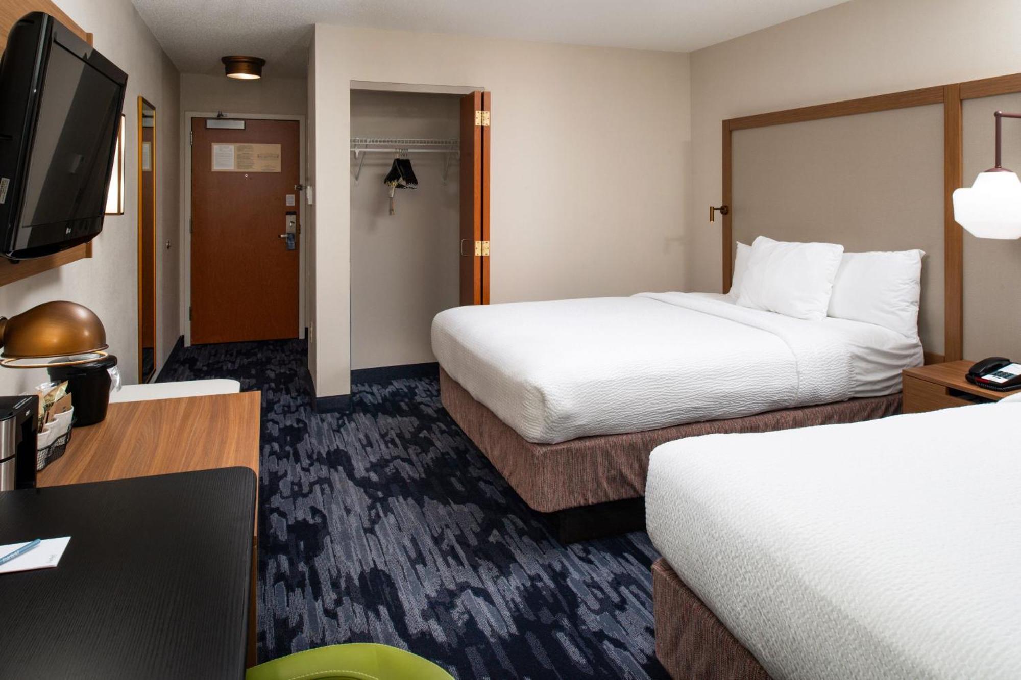 Fairfield Inn & Suites Greensboro Wendover Екстер'єр фото