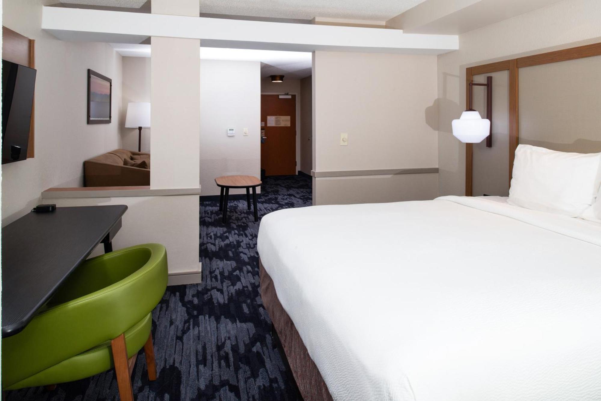Fairfield Inn & Suites Greensboro Wendover Екстер'єр фото