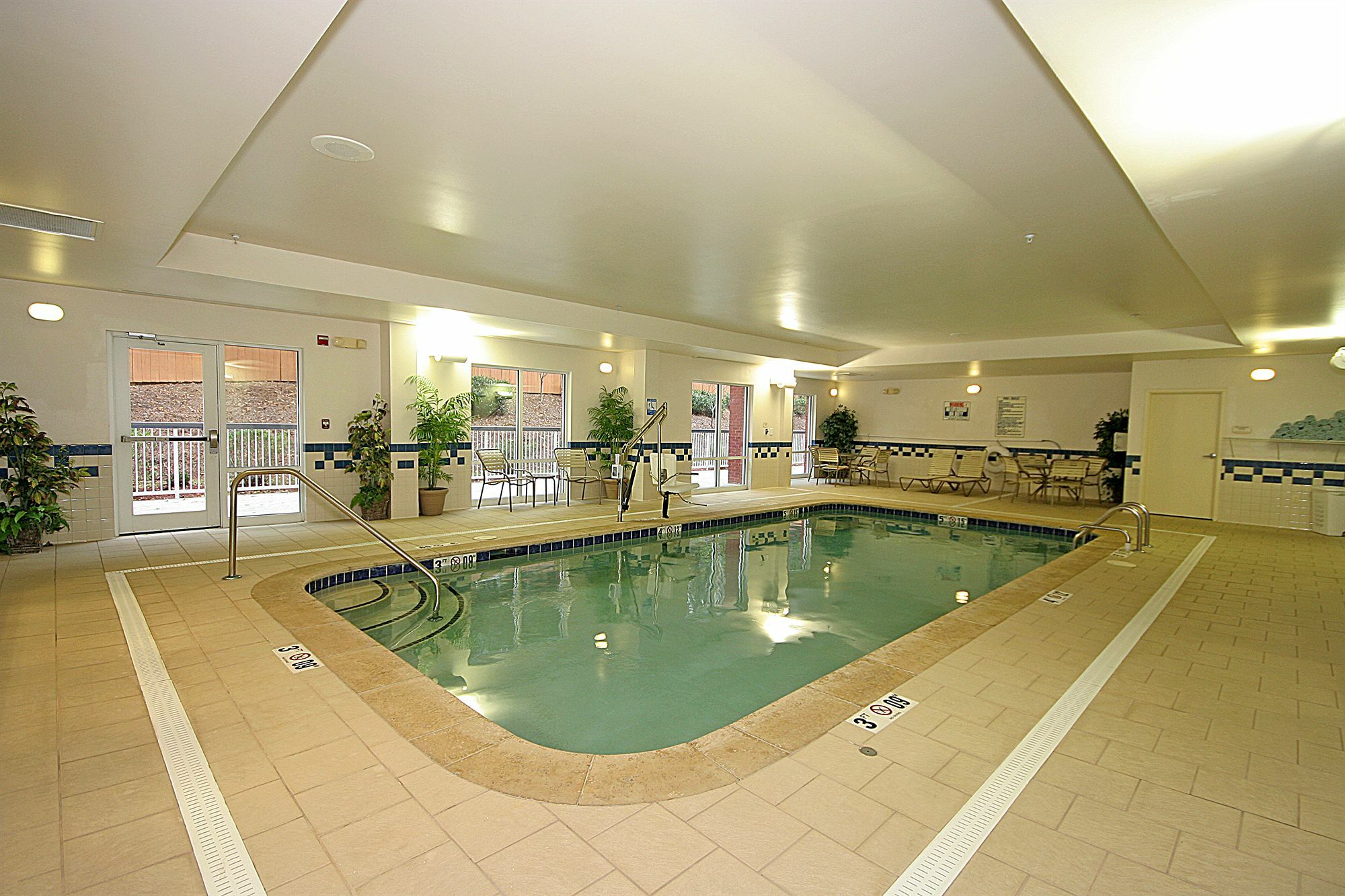 Fairfield Inn & Suites Greensboro Wendover Екстер'єр фото